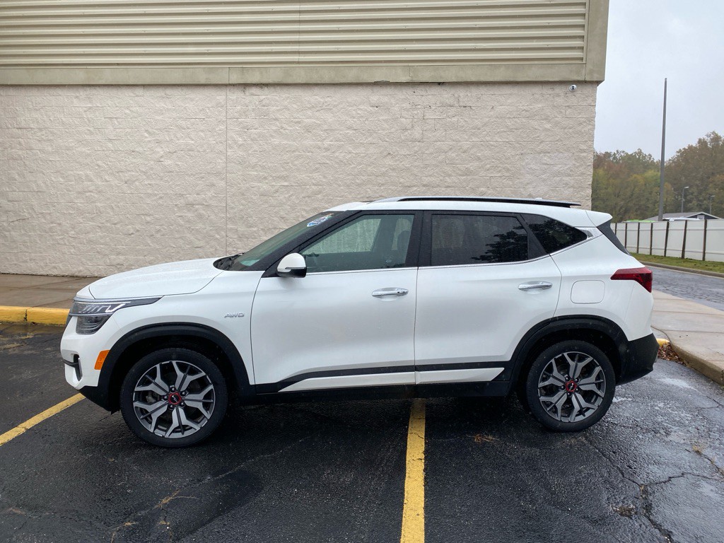 2022 Kia Seltos Image 2