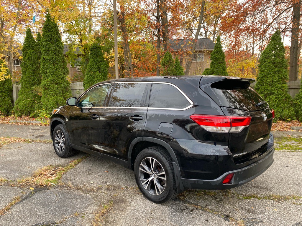 2019 Toyota Highlander Image 3