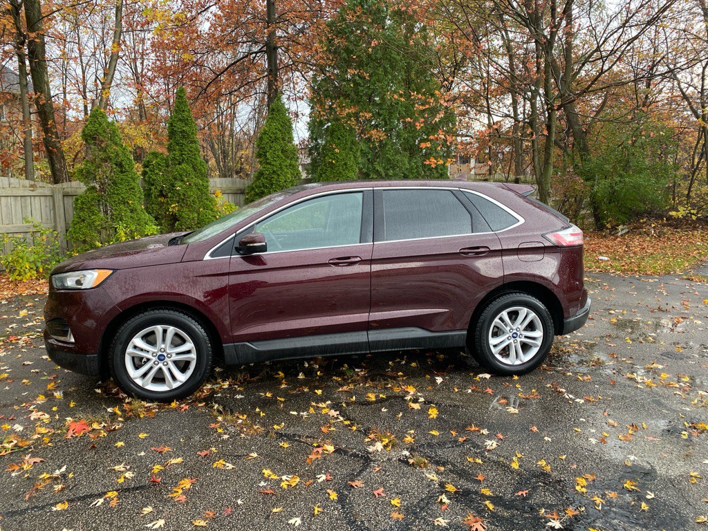 2019 Ford Edge Image 2