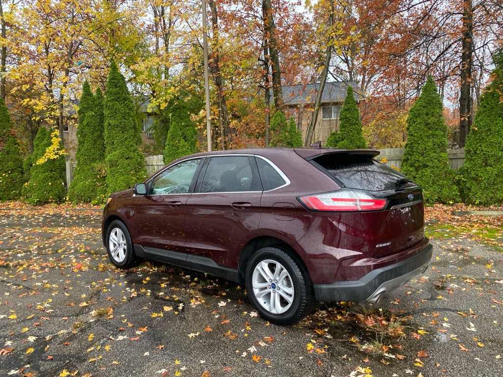 2019 Ford Edge Image 3