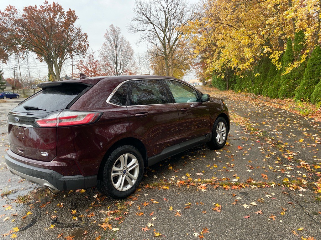 2019 Ford Edge Image 5