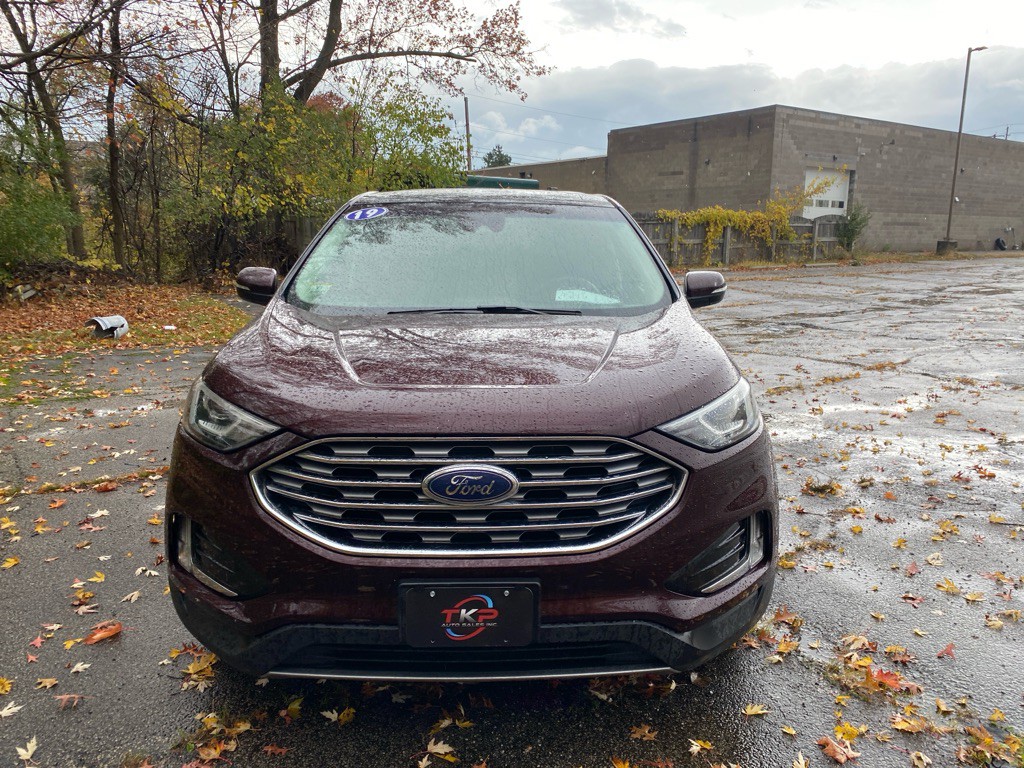 2019 Ford Edge Image 8