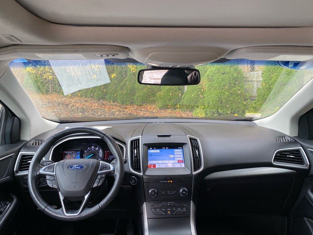 2019 Ford Edge Image 19