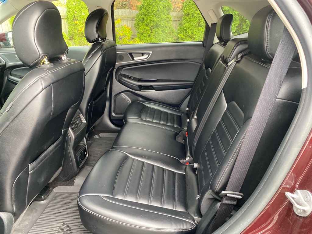 2019 Ford Edge Image 20
