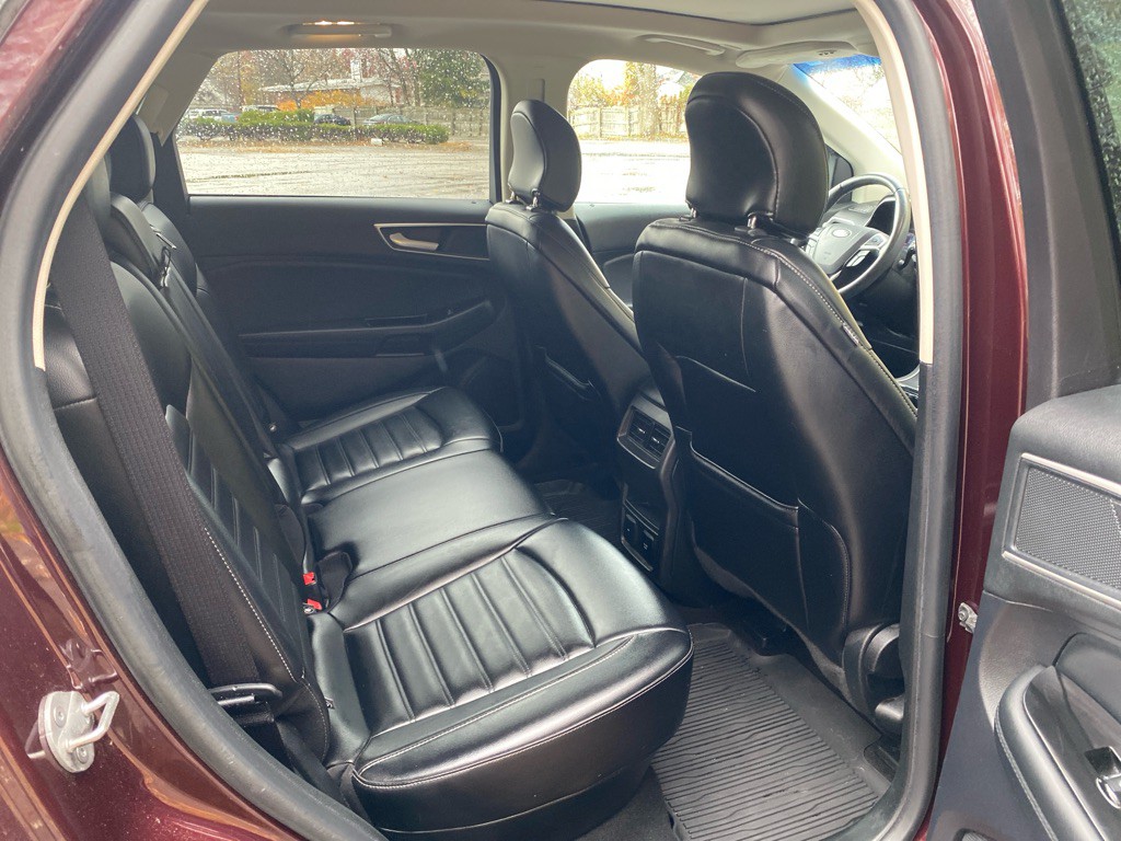 2019 Ford Edge Image 23