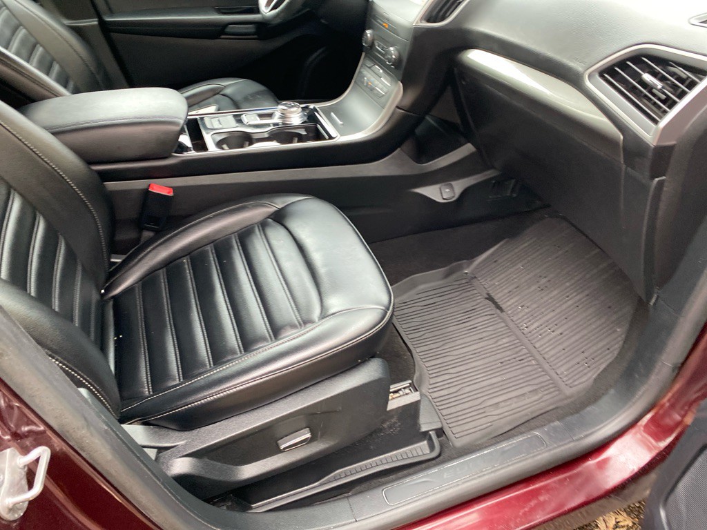 2019 Ford Edge Image 25