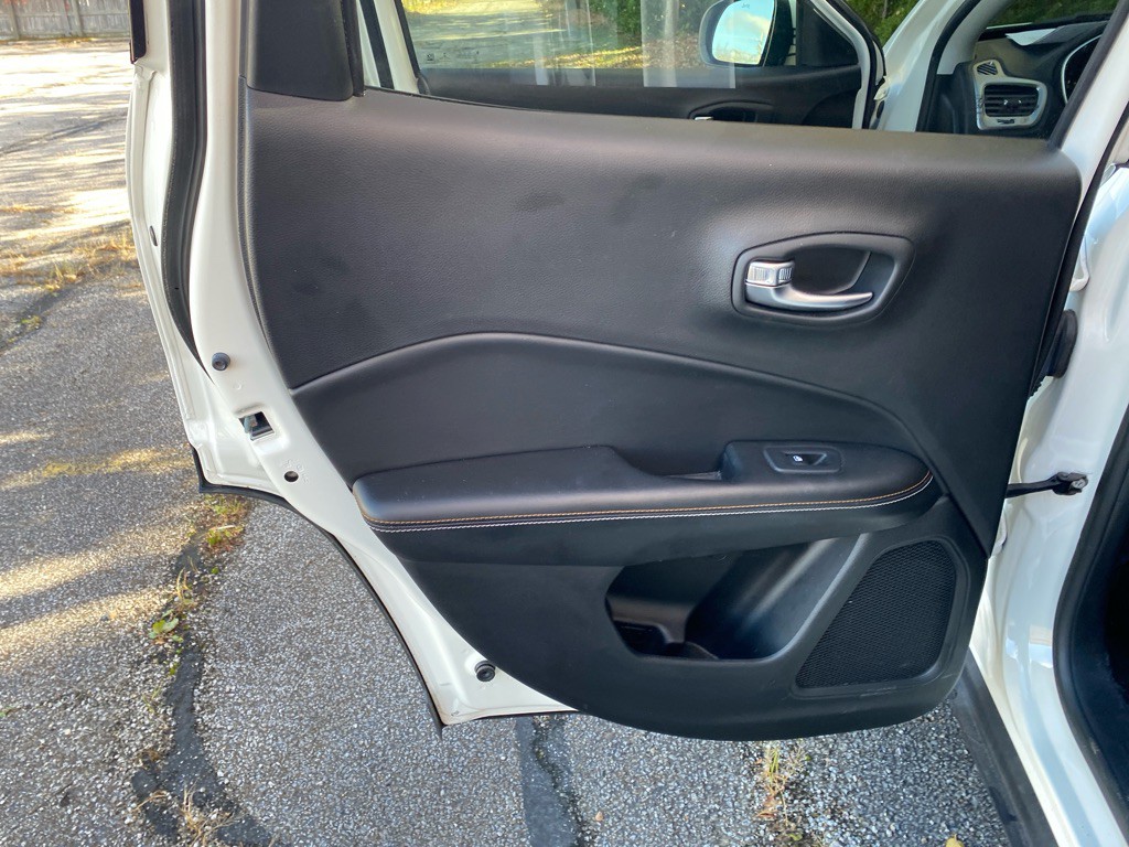 2018 Jeep Compass Image 18