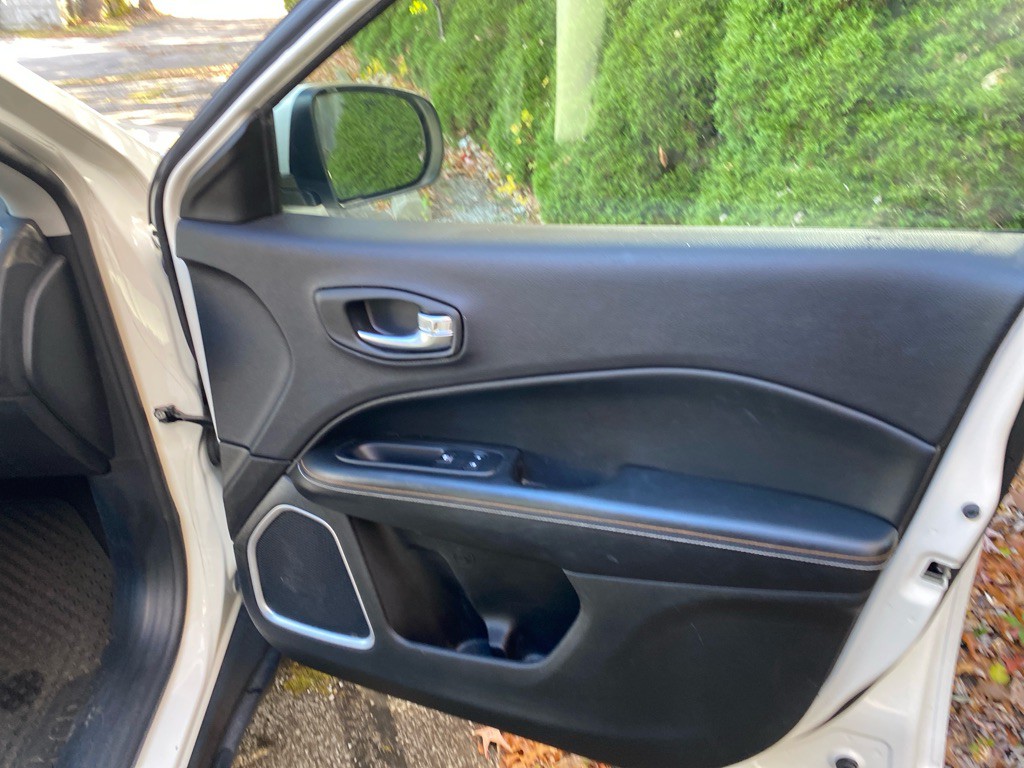 2018 Jeep Compass Image 23