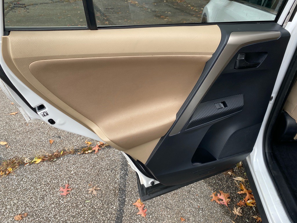 2013 Toyota Rav4 Image 18