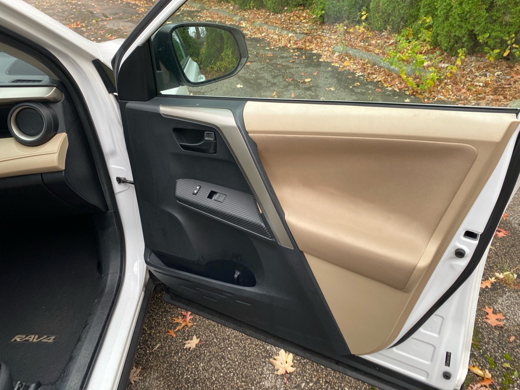 2013 Toyota Rav4 Image 23