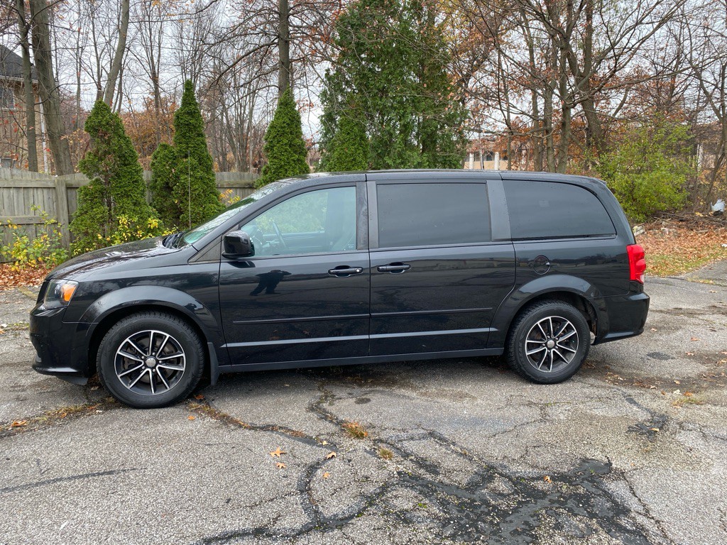 2016 Dodge Grand Caravan Image 2
