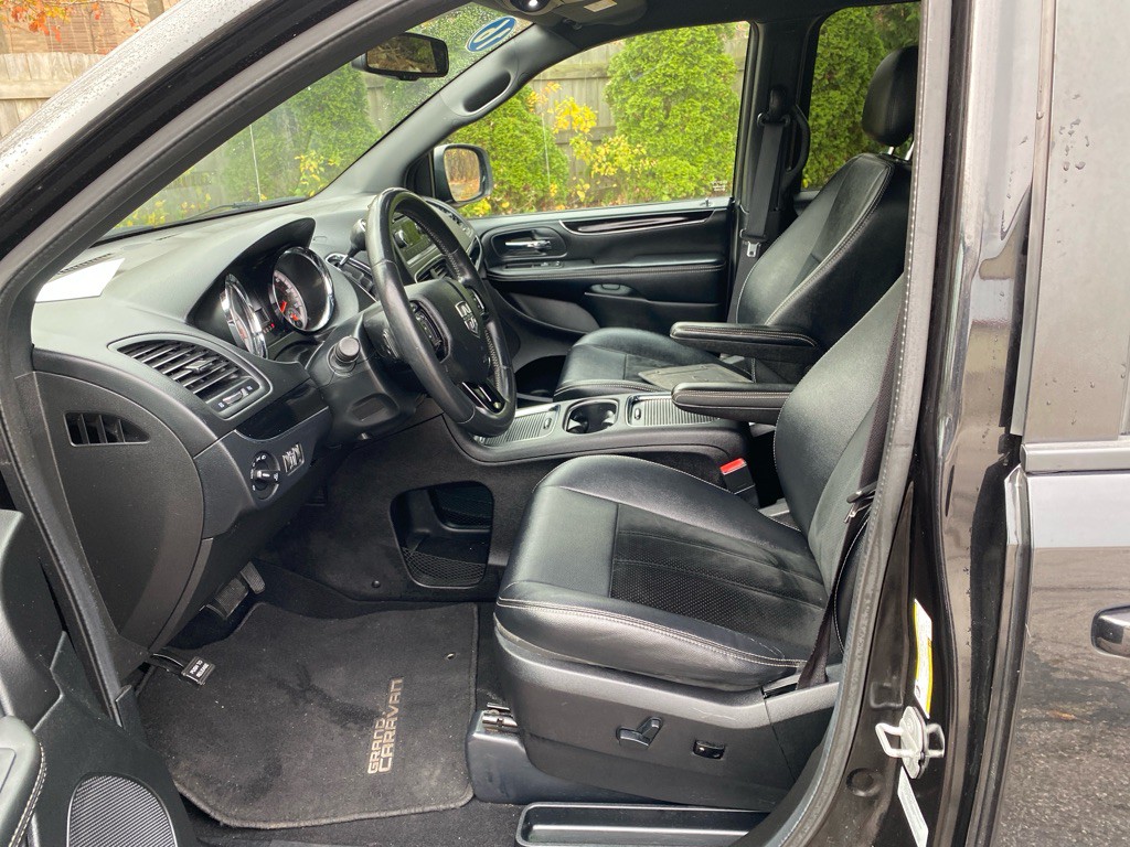 2016 Dodge Grand Caravan Image 9