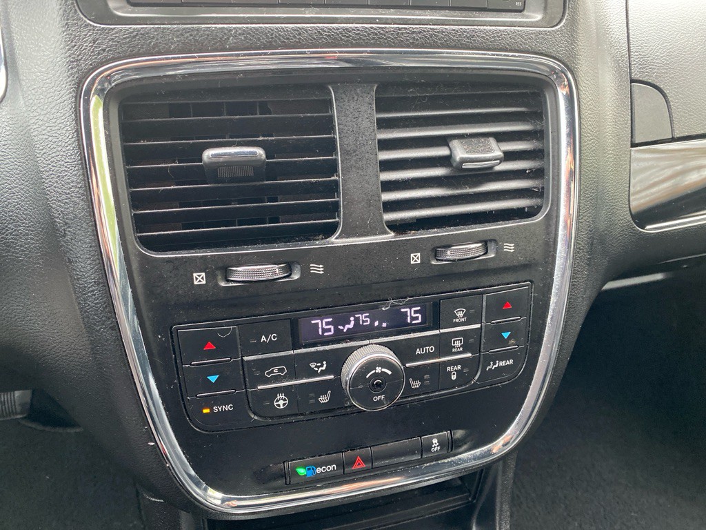 2016 Dodge Grand Caravan Image 14