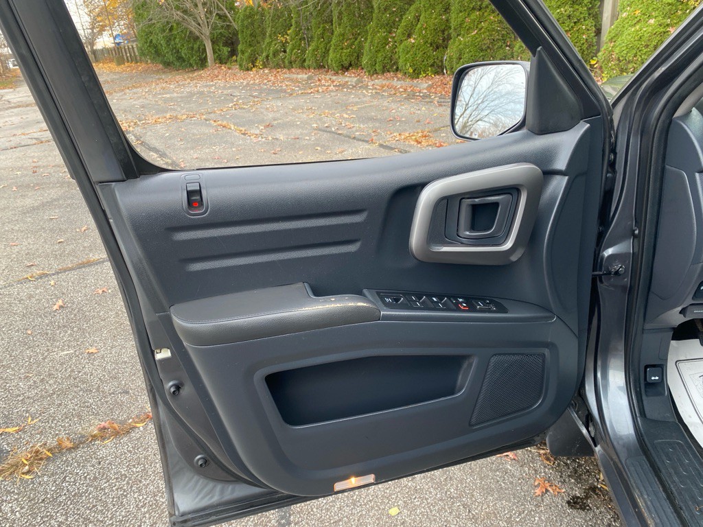 2012 Honda Ridgeline Image 11