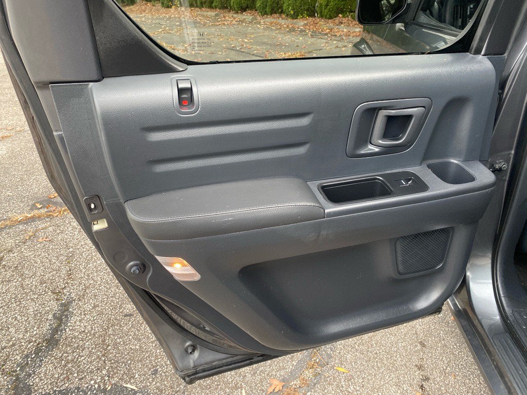 2012 Honda Ridgeline Image 21
