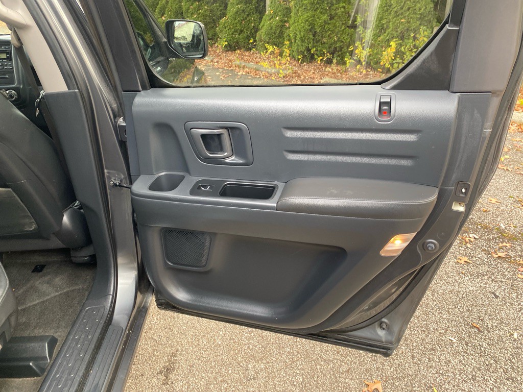 2012 Honda Ridgeline Image 25