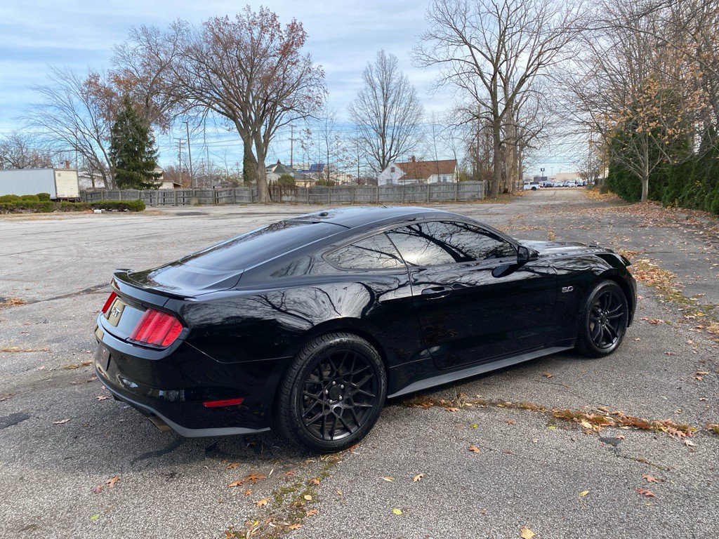 2017 Ford Mustang Image 5