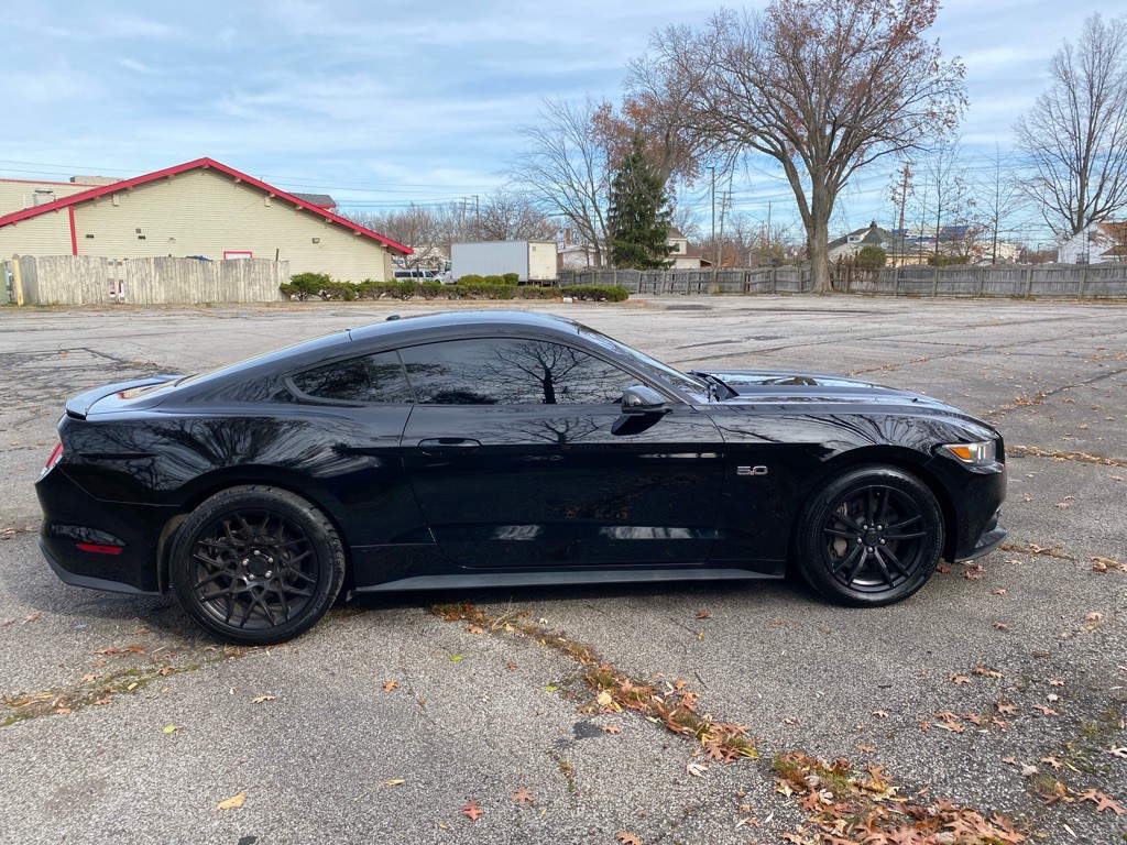 2017 Ford Mustang Image 6