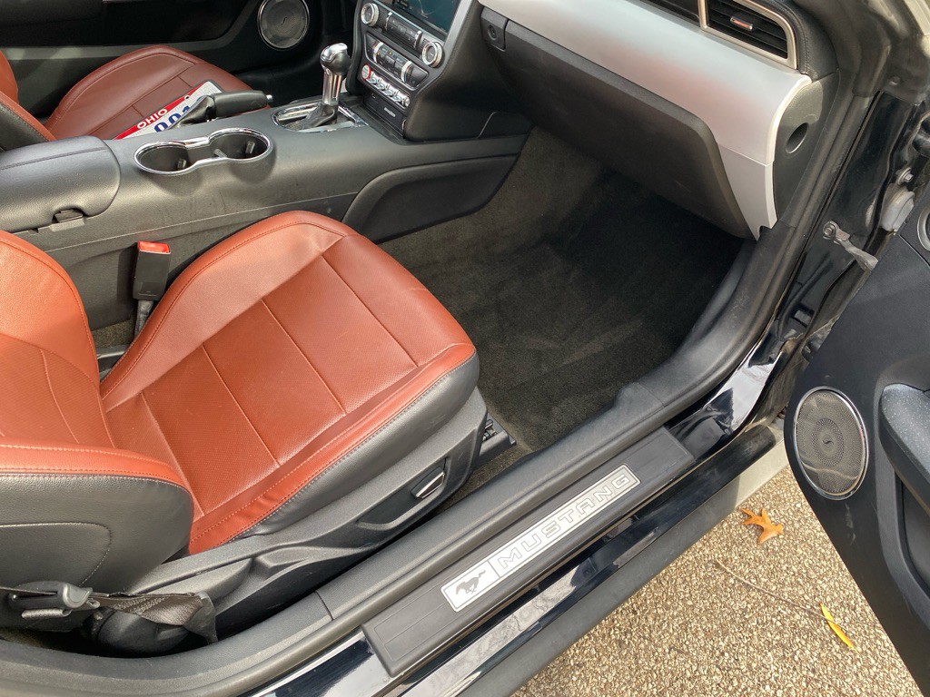 2017 Ford Mustang Image 20