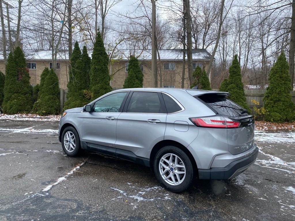 2021 Ford Edge Image 3