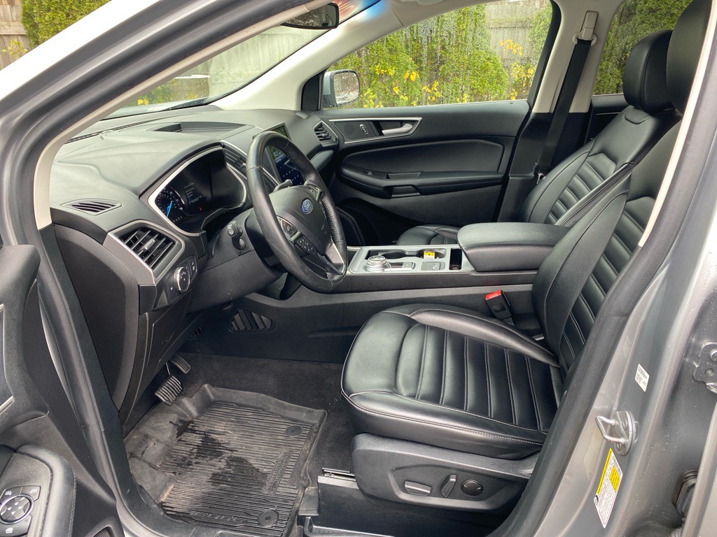 2021 Ford Edge Image 9