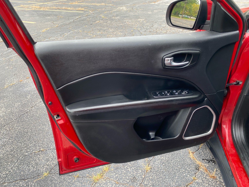 2018 Jeep Compass Image 10