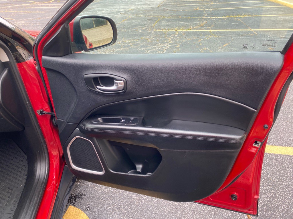 2018 Jeep Compass Image 22