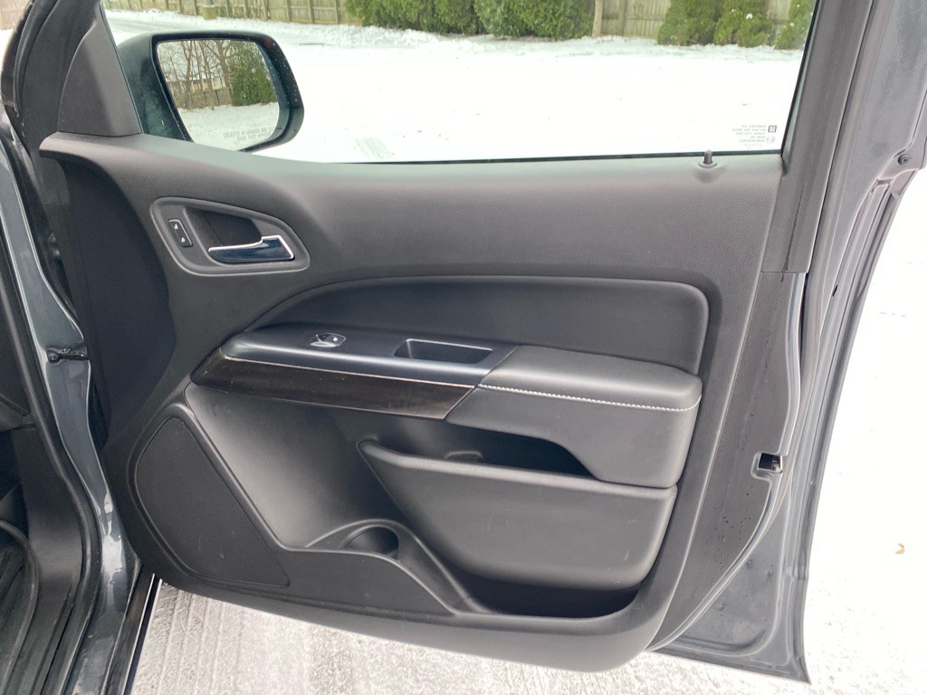 2017 GMC Canyon Image 25