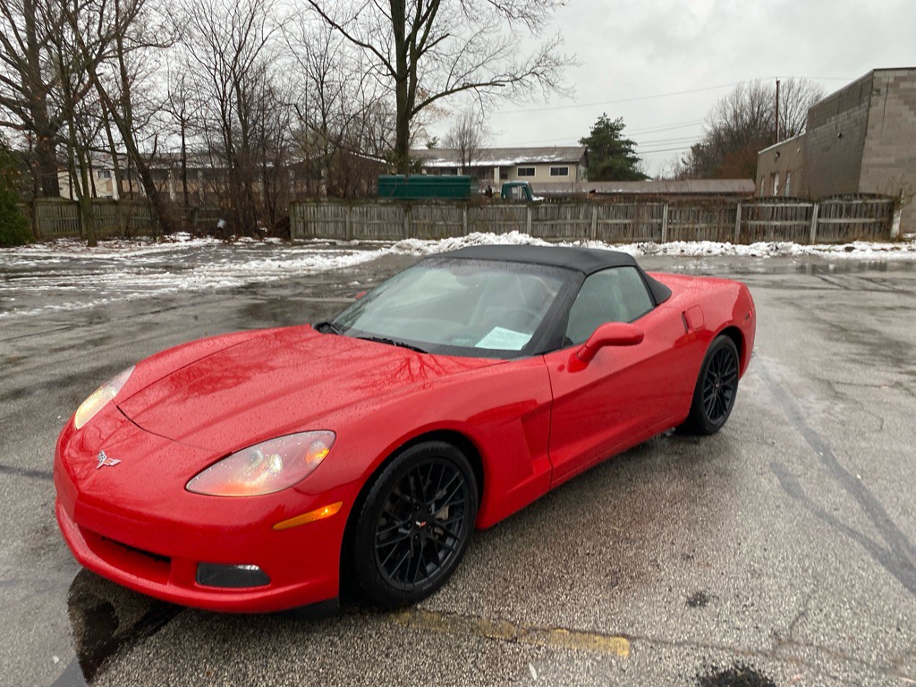 2005 Chevrolet Corvette Image 1