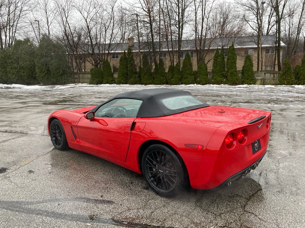 2005 Chevrolet Corvette Image 3