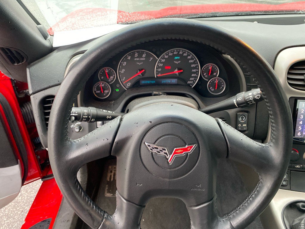 2005 Chevrolet Corvette Image 11