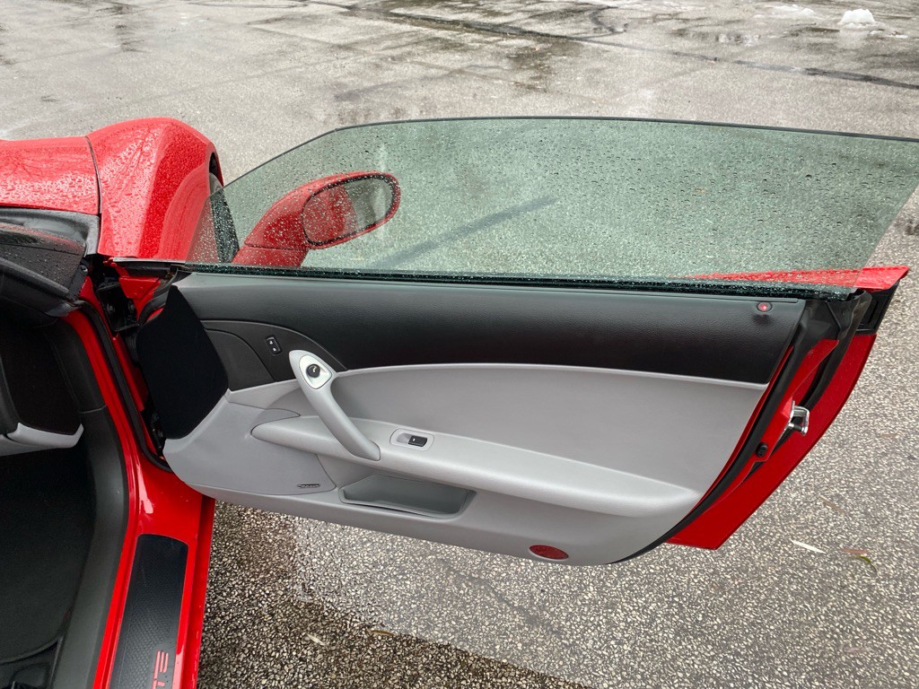 2005 Chevrolet Corvette Image 19