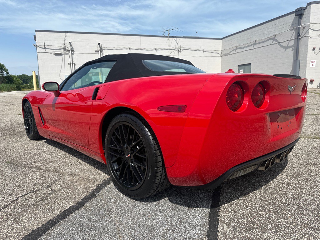2005 Chevrolet Corvette Image 7