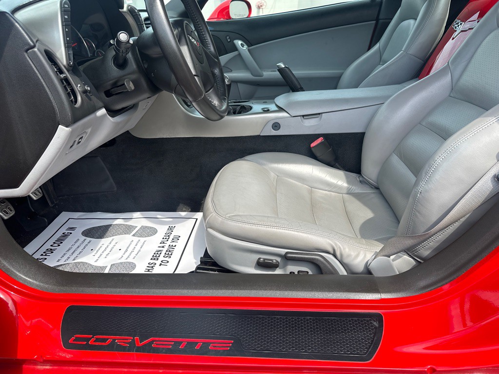2005 Chevrolet Corvette Image 19