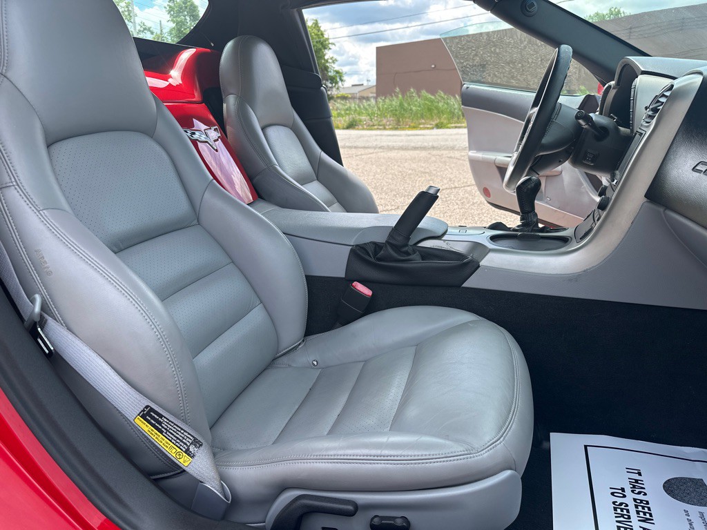 2005 Chevrolet Corvette Image 23