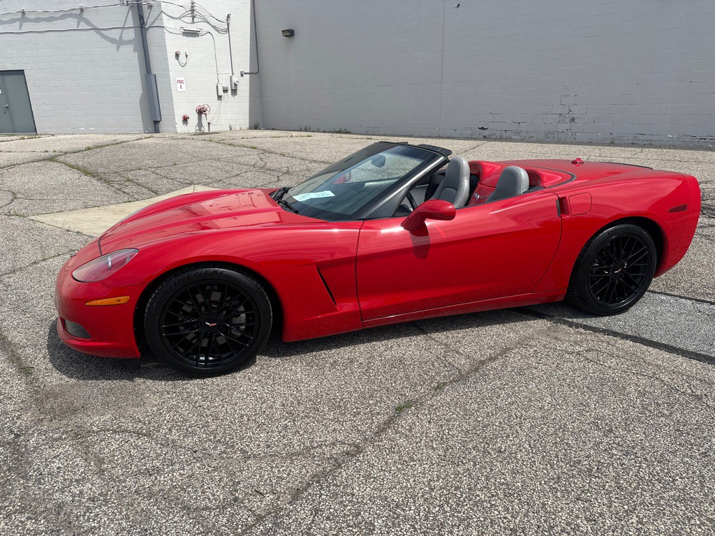 2005 Chevrolet Corvette Image 30
