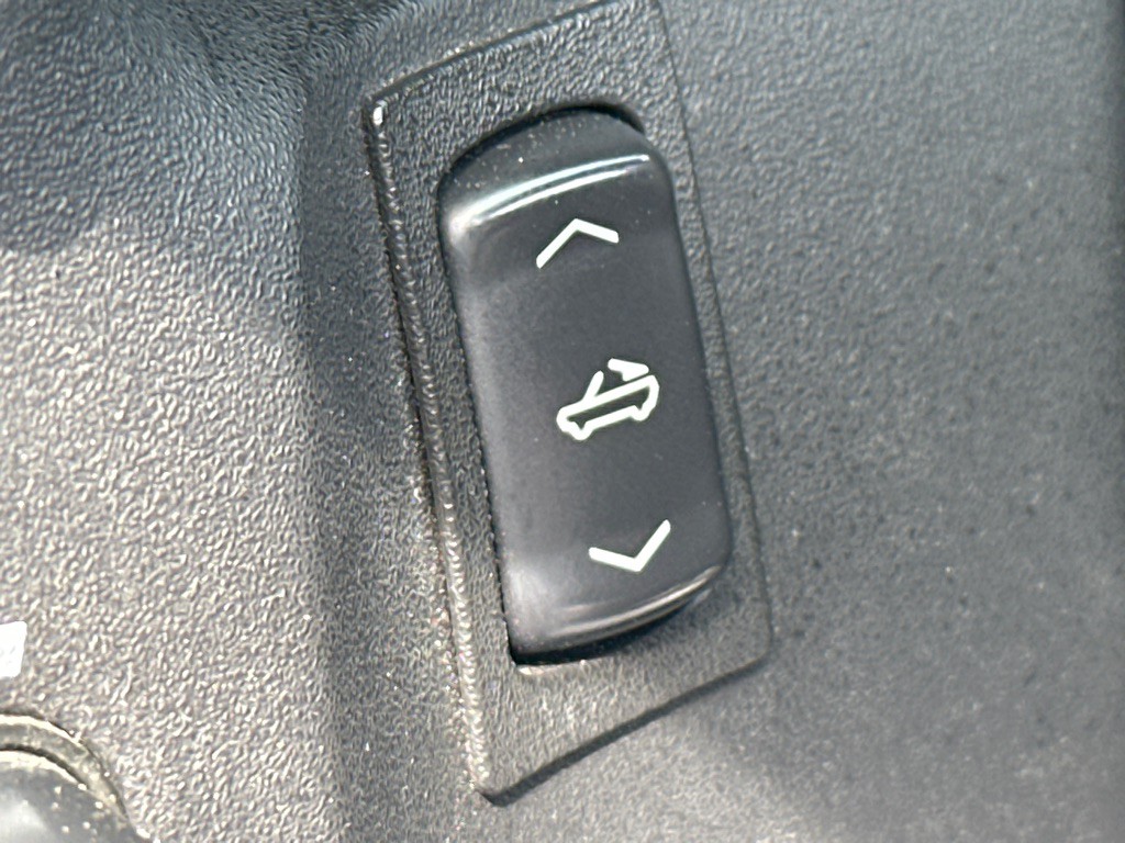 2005 Chevrolet Corvette Image 37