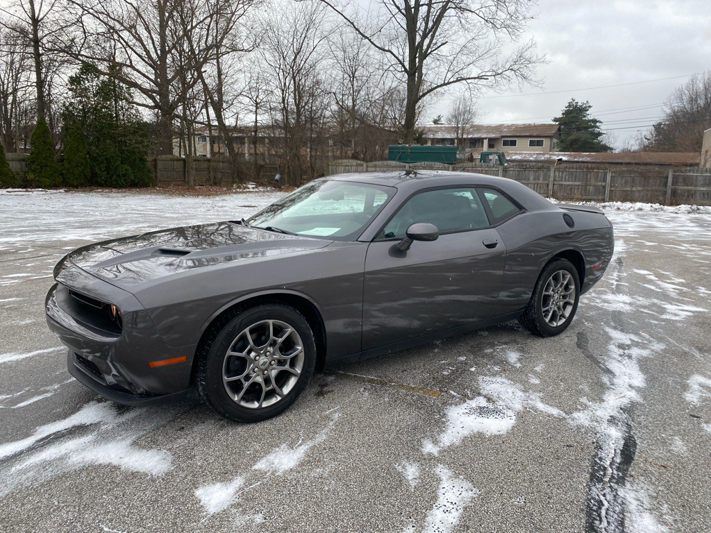 2017 Dodge Challenger Image 1