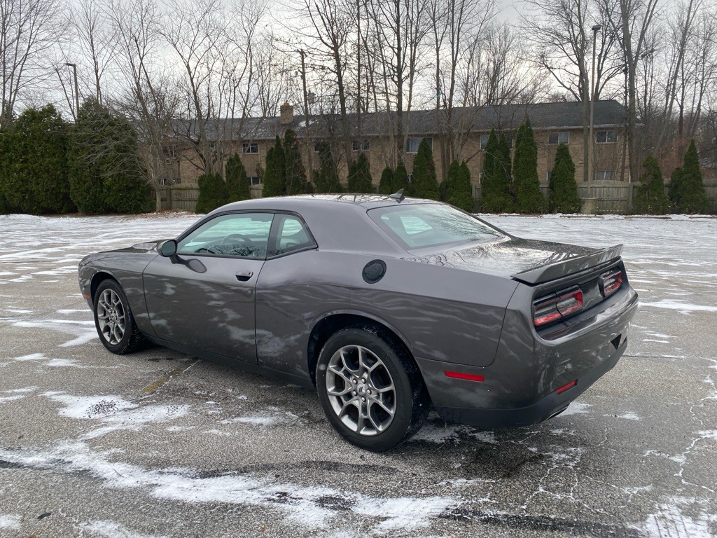 2017 Dodge Challenger Image 3