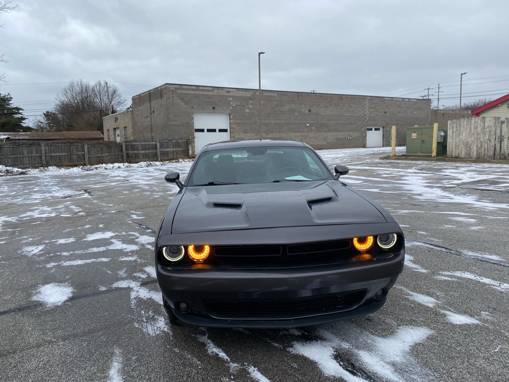 2017 Dodge Challenger Image 8