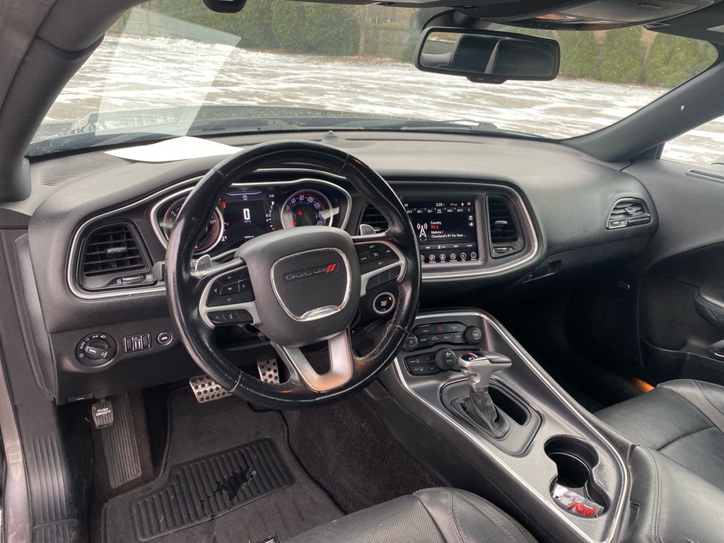 2017 Dodge Challenger Image 19