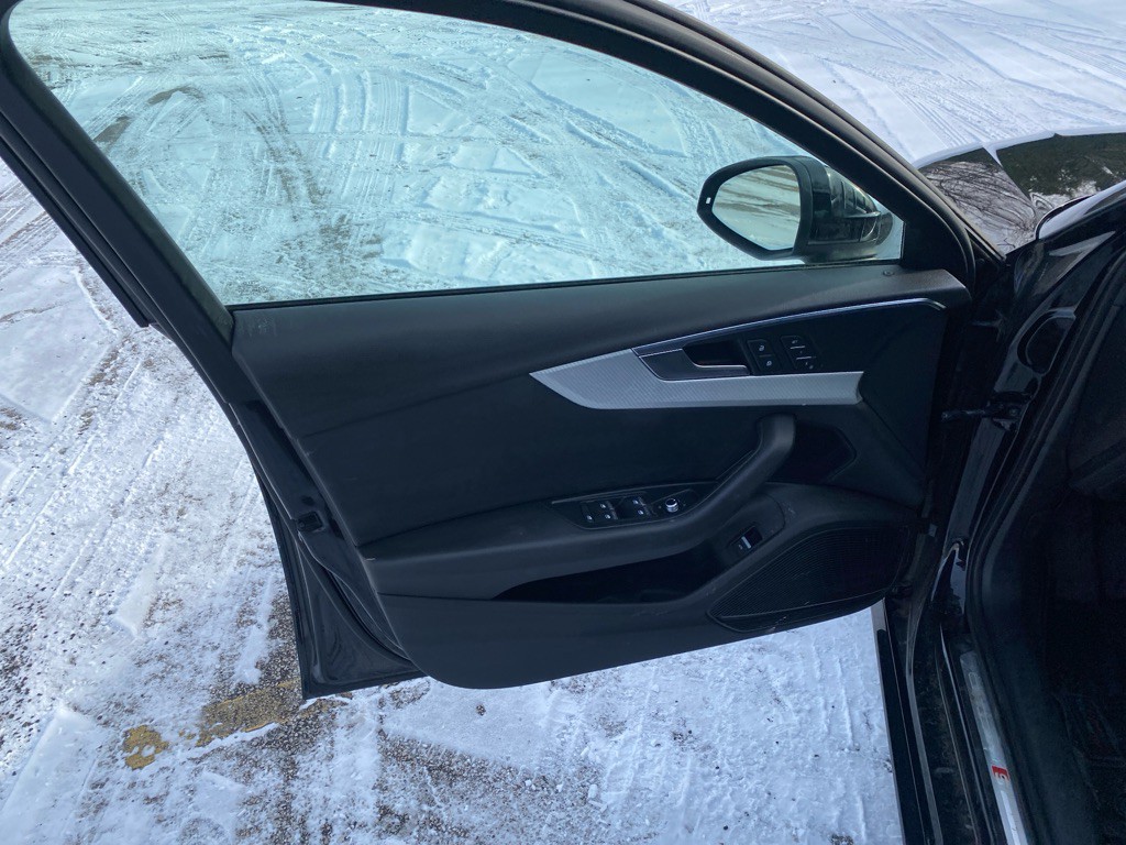 2017 Audi A4 Image 11