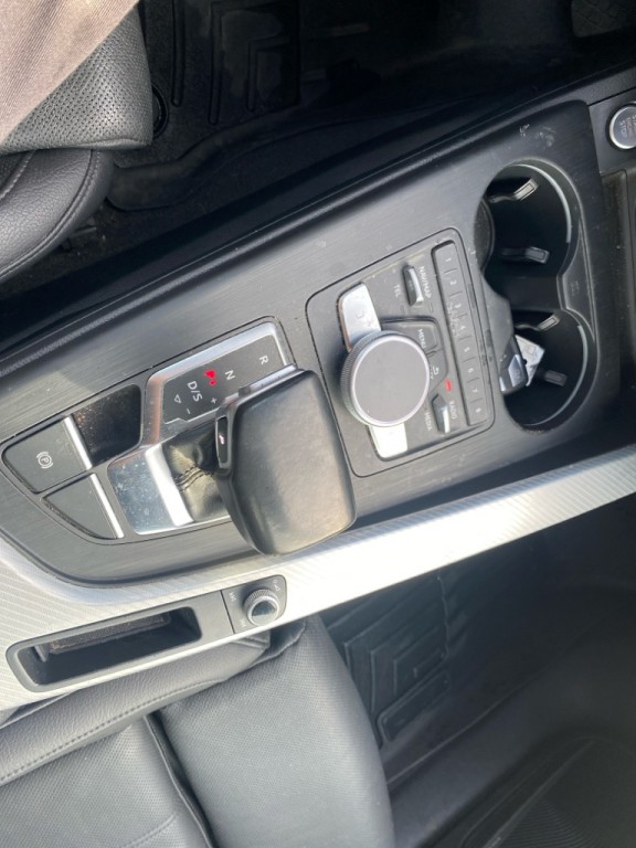 2017 Audi A4 Image 17