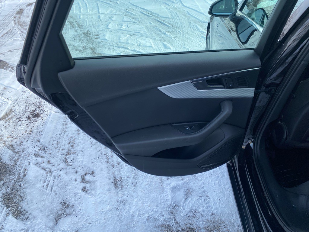 2017 Audi A4 Image 21