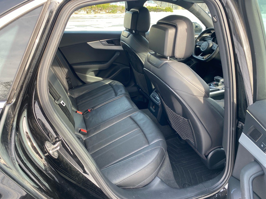 2017 Audi A4 Image 23