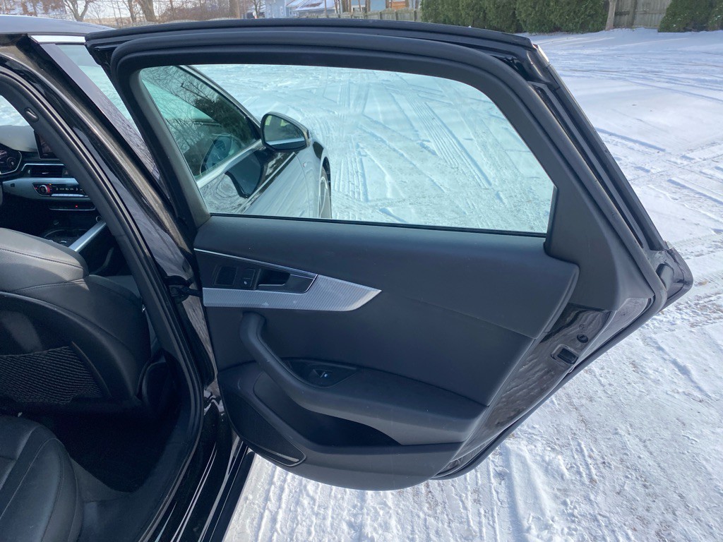 2017 Audi A4 Image 24