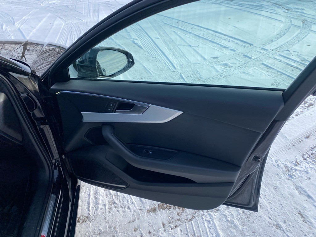 2017 Audi A4 Image 26