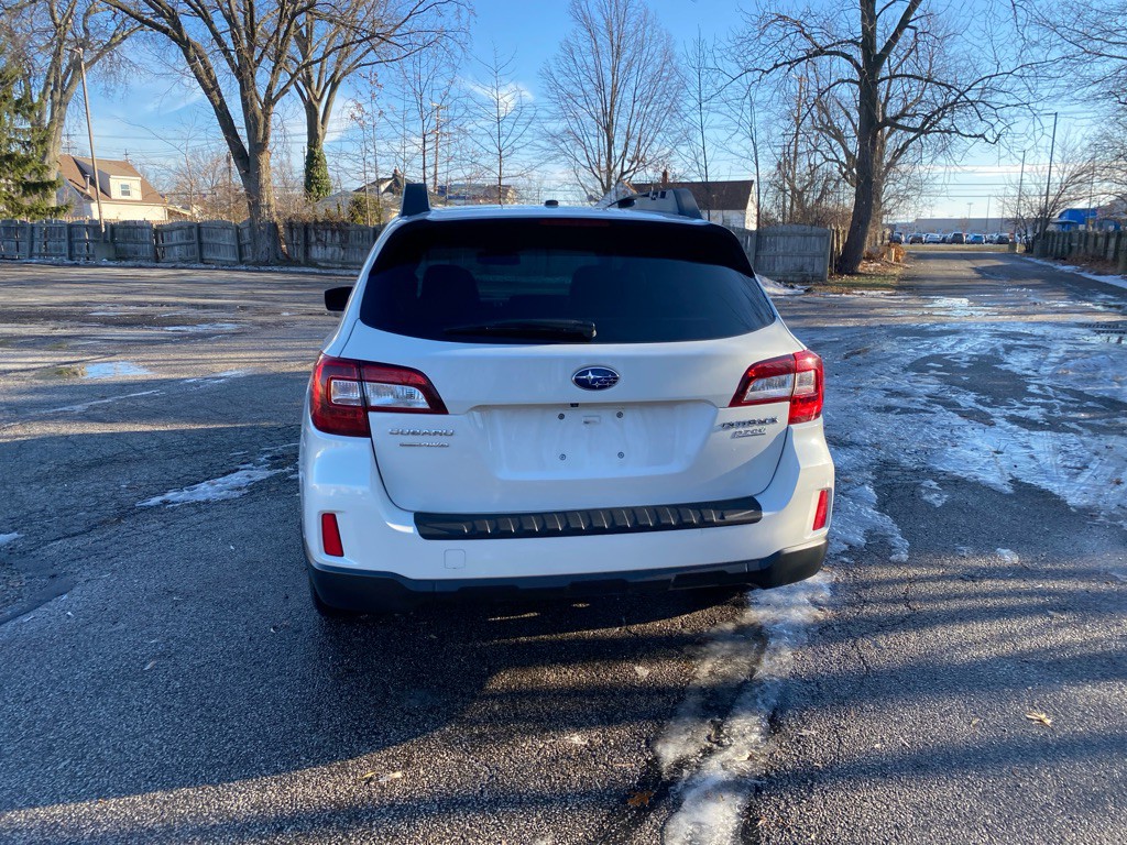 2015 Subaru Outback Image 4