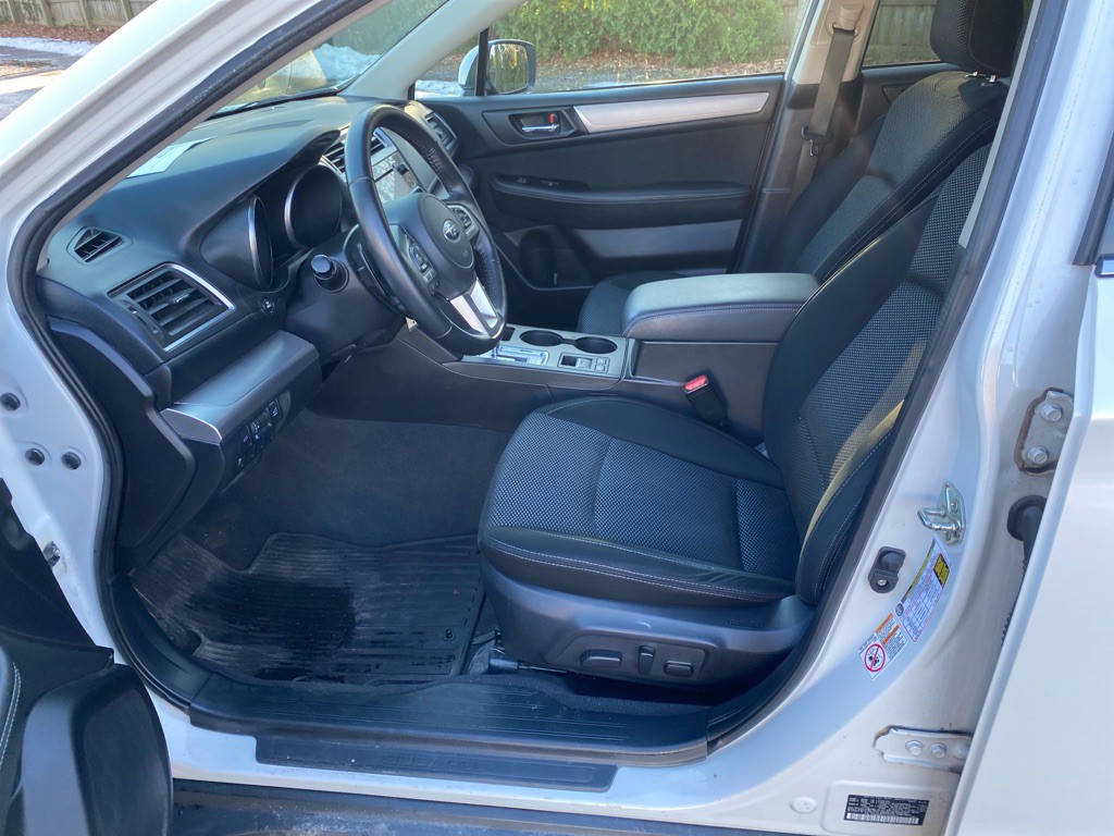 2015 Subaru Outback Image 10