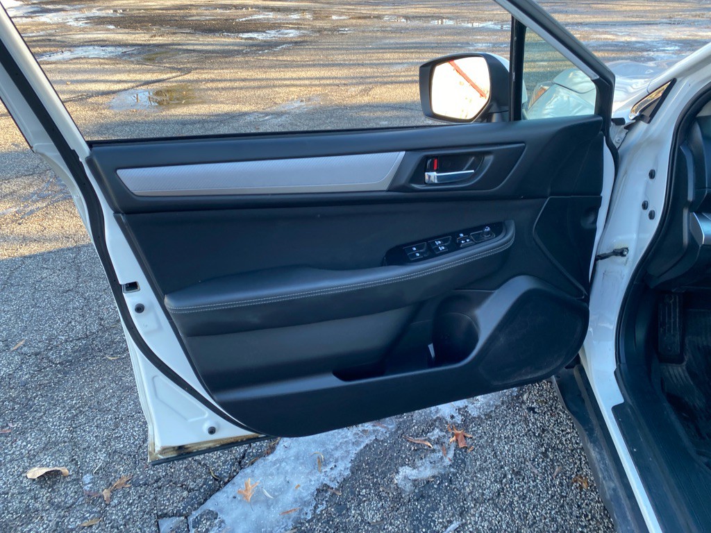 2015 Subaru Outback Image 11